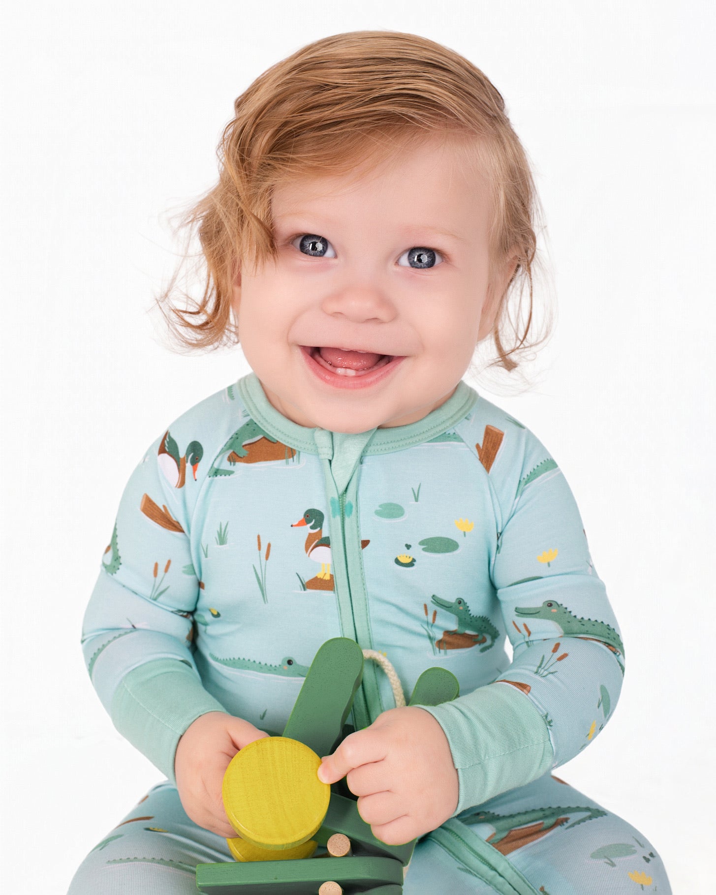 Bayou Buddies Bamboo Zip-Up Pearls and Pelicans